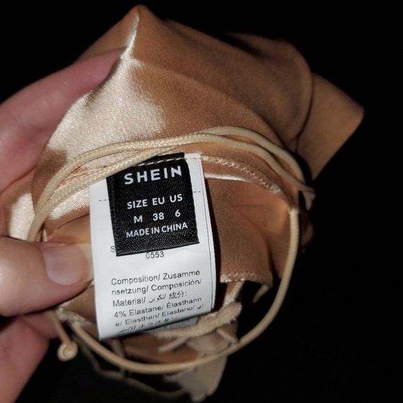 𝅺shein tie back hanky hem cami top - Picture 3 of 5